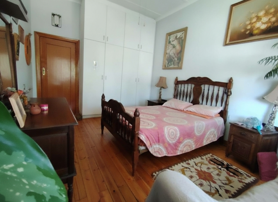 5 Bedroom Property for Sale in Glenlilly Western Cape